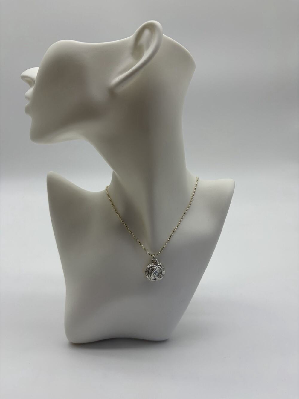 Demdaco Necklace Freshwater Pearls